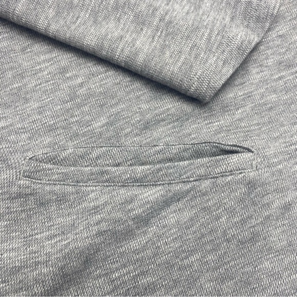 Gray Long Sleeve V-Neck Top - Picture 5 of 10